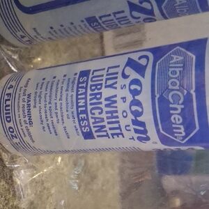 Zoom Lily White Stainless Lubricant - White